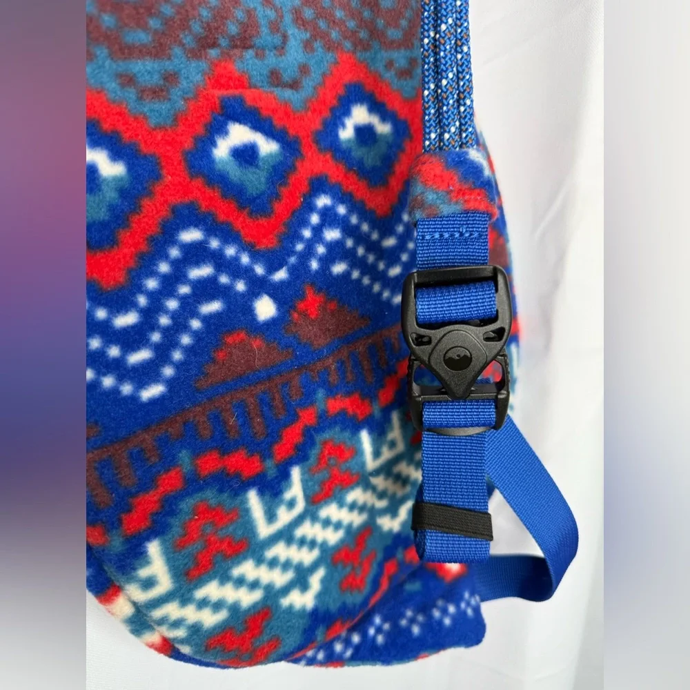 KAVU POLAR SLING BAG - Picture 6 of 9